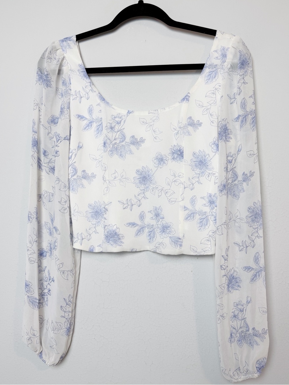 House of Harlow 1960 White/Blue Floral Semi-Sheer Puff Sleeve Top